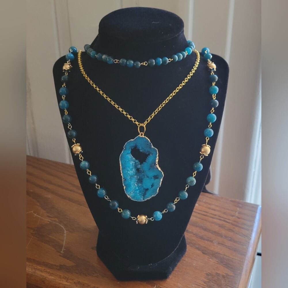 Handmade crystal layered blue & gold geode necklace